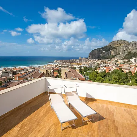 The Penthouse In Lägenhet Cefalù